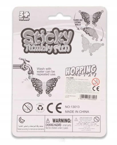 Motyl na szybę skaczący po szybie